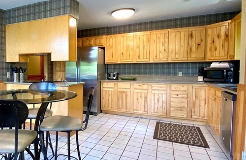 Logan Cabina | Fireside Lodge | Colinas Hocking
