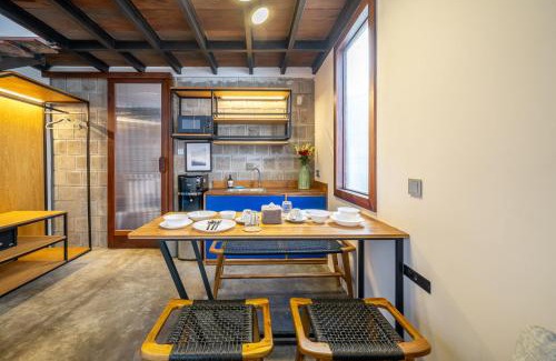 Seminyak Apartamento | First 5 Loft