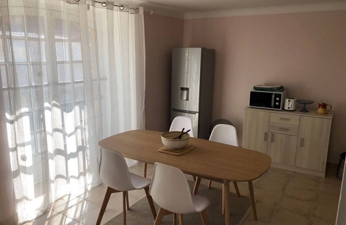Cenac-et-Saint-Julien Casa | First floor of historic house in Perigord