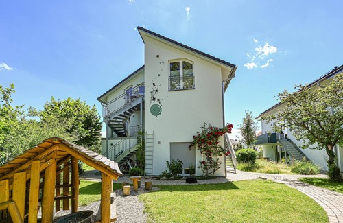 Waggershausen Apartamento | First floor apartment with large, covered south-facing balcony for a cozy glass of wine in the evening