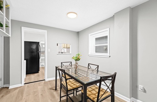 Hazel Park Apartamento | First floor apartment conveniently located near Ferndale and Expressways