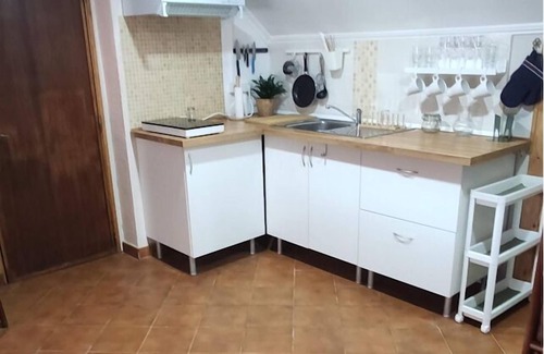 Carcavelos Apartamento | First Floor Attic Apartment