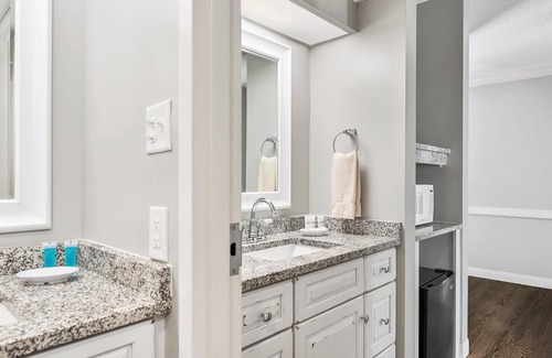 North East Casa | First Floor Bay View Deluxe Suite