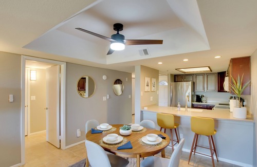 South Scottsdale Condominio | First-Floor Condo w/ Golf Course Views & Pool!