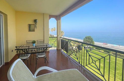 Torrox Costa Apartamento | First line Beach apartment