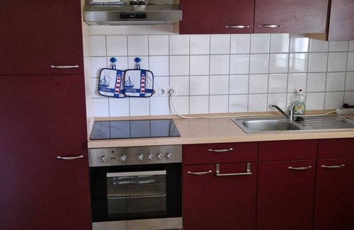 Leck Apartamento | Fischerhuus Leck: Cozy vacation apartment for 2 people under thatch.