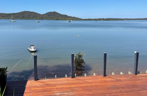 Brisbane Waterfront Casa | Fish and Crab from the backyard