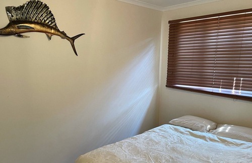 Brisbane Waterfront Casa | Fish and Crab from the backyard