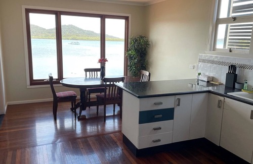 Brisbane Waterfront Casa | Fish and Crab from the backyard