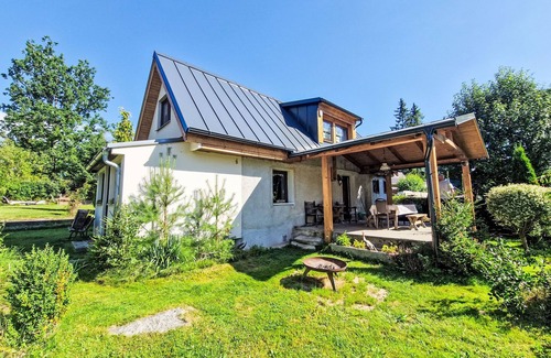 Karlovy Dvory Casa | Fish & Boat by Interhome