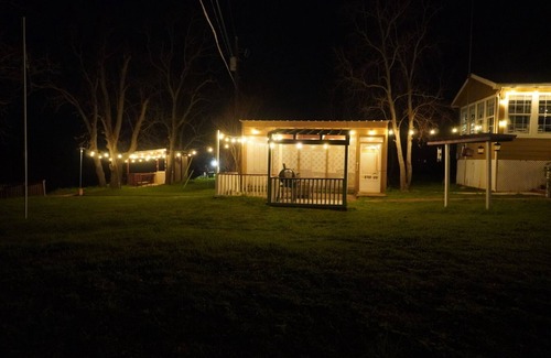 Cedar Lane Casa | Fish Camp - Backyard Caney Creek Fishing - 7.5 Miles from the Gulf