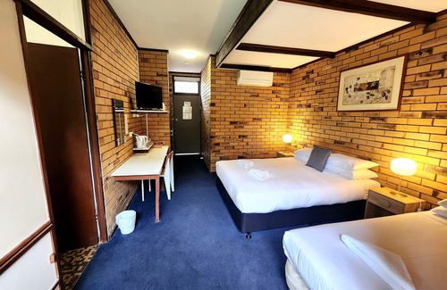 Fish Creek Hotel | Fish Creek Hotel