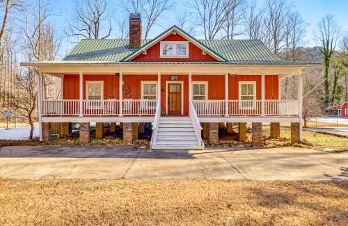 Marietta Casa | Fish, Hike and Relax Marietta Gem with River Access!