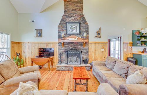 Marietta Casa | Fish, Hike and Relax Marietta Gem with River Access!