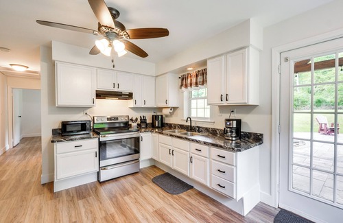Dewart Casa | Fish, Hunt & Hike: Pet-Friendly Home in Allenwood