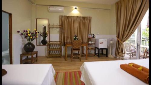 Traeuy Kaoh Casa | Fish Island Bungalows