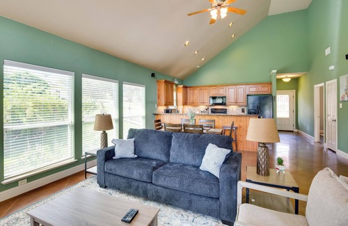 Seven Points Casa | Fish & Kayak: Tranquil Cedar Creek Home!