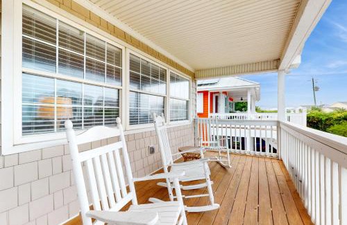 Kure Beach Casa | Fish N Hooks
