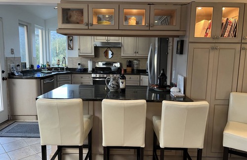 Shelter Cove Casa | Bluebird of the Lost Coast-pet friendly y north coast ocean view