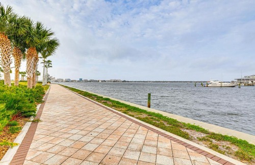 Palmetto Apartamento | Fish, Relax and Repeat Palmetto Unit with Patio!