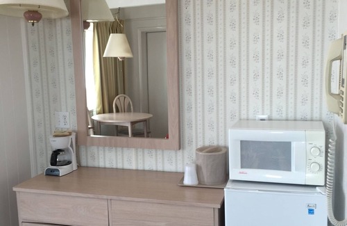 Ocean City Hotel | Fish Tales Boardwalk Inn
