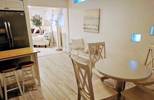 Newtown Casa | Fisherman Cottage Camp on Whitaker Bayou minutes from Sarasota Main St. downtown