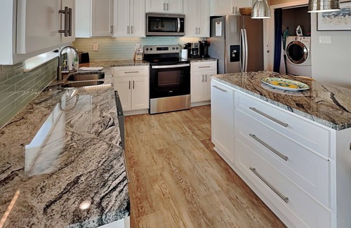 Palm Harbor Casa | Fisherman Luv | Bay Views, Night Fishing Light