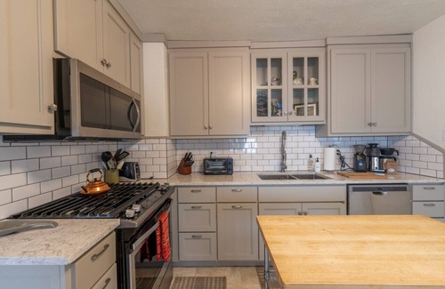 Livingston Casa | Fisherman's Bungalow · Perfect downtown home