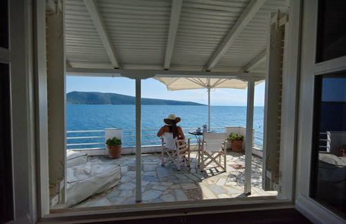 Nimfea Cabaña | Fisherman's Cottage, Villa privada en la playa cerca de Kalamakia Alonnisos