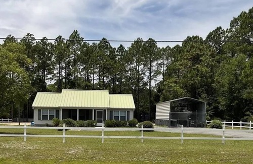 Carrabelle Casa | FISHERMAN'S PARADISE!! Cozy home 2 minutes to the Gulf