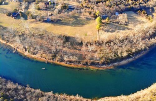 Eureka Springs Casa | Fisherman White River Paradise