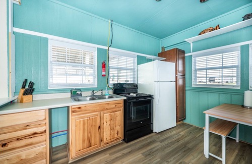 Cedar Lane Casa | Fisherman/woman's Dream, Waterfront 1Bdrm/1Bath Home