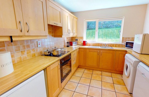 Dunmore East Casa | Fishermans Grove Holiday Home - 3 Bed - Pet Friendly
