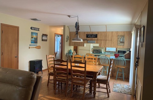 Lorida Cabaña | Fisherman’sdream on Lake Istokpoga inHighlands county home of 84 lakes.
