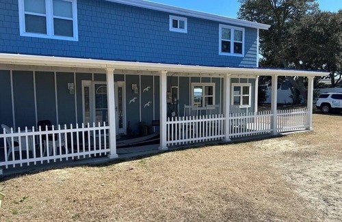 Point Harbor Apartamento | FISHERMEN'S HIDEOUT OFFERS GREAT FISHING ON ALBEMARLE SOUND OUT YOUR BACK DOOR!