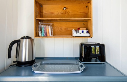 Dilton Marsh Apartamento | Fishing Break - Woodland Hut - Goldcrest