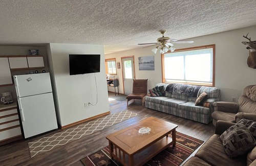Hackensack Apartamento | Fishing for a room..we've got a great catch!! Excellent location near Woman Lake