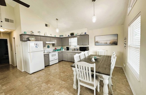 Freeport Casa | Fishing Haven on the Canal