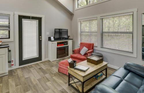 West Point Casa | Fishing Pond Minervas Cottage in West Point!