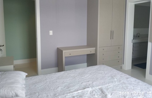 Andorinha Apartamento | Ajuste de lujo 4 suites, 4 plazas de aparcamiento - Meia Praia 1 ° Avenida ..