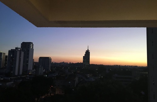 Pinheiros Apartamento | NOVINHO APT, COSY, CERCA DE METRO, WI FI RÁPIDO, Netflix