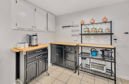 Saint Simons Island Condominio | Fitness Center and Community Pool!