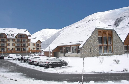 Saint-Mamet Apartamento | Fitness, piscina, sauna, terraza, balcón, tv, local para esquís, 60m², Luchon-Superbagnères