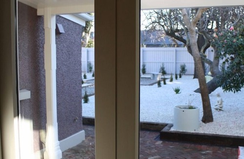 Christchurch City Centre Cabaña | Fitzgerald Cottage CBD