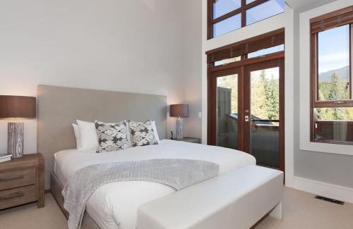 Whistler Casa | Fitzsimmons Walk 26 by Outpost Whistler