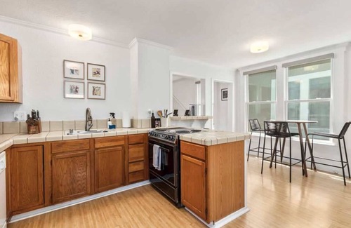 Capitola Casa | Five Bedroom Beachfront Home in Capitola Village