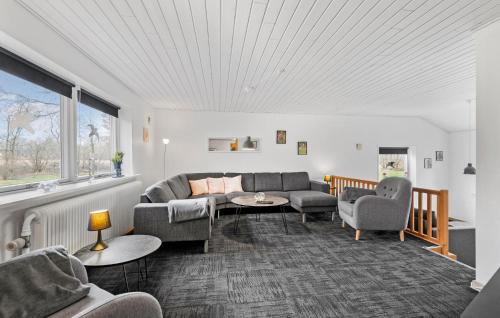 Kibaek Casa | Five-Bedroom Holiday Home In Kibak