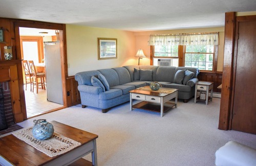 West Dennis Casa | Santucket 77-Casa de cinco habitaciones a solo .3 millas de West Dennis Beach