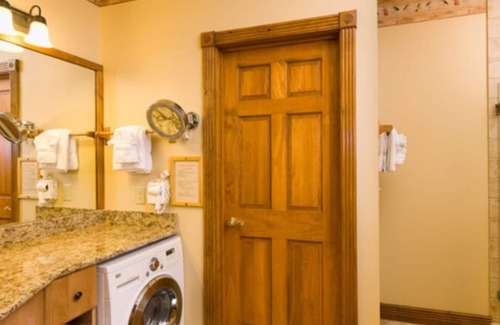 Gatlinburg Villa | FIVE BEDROOM VILLA-WESTGATE SMOKY MOUNTAIN RESORT AND WATERPARK