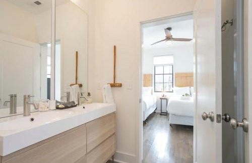 Historic Downtown Franklin Casa | Five Block Walk From Historical Downtown Franklin